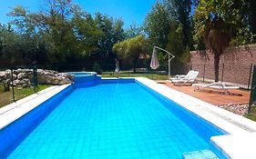 Shangri la - Casa y Pileta Privada